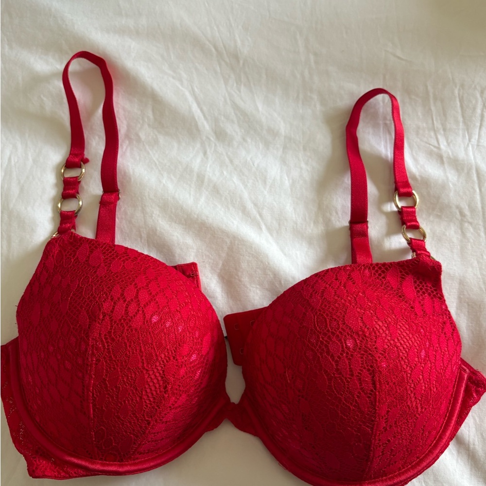 Victoria's Secret Vibrant Red Lace Bra